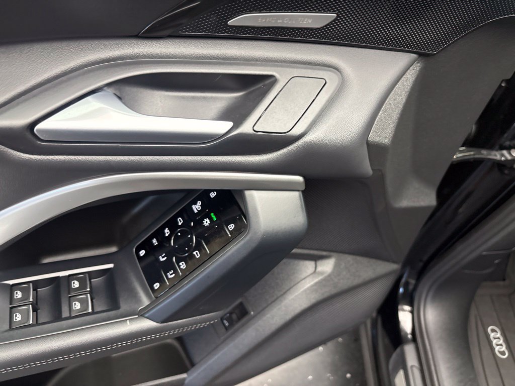 Used 2025 Audi Q5 Premium AWD/4WD image 5