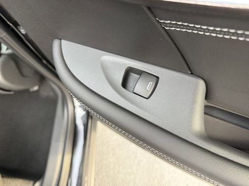 Used 2023 Buick Envision Avenir image 29