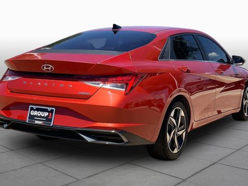 Used 2021 Hyundai Elantra Limited FWD image 13