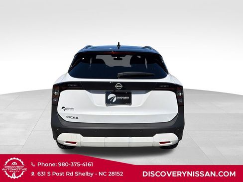 New 2026 Nissan Kicks SV w/ SV Premium Package FWD image 7
