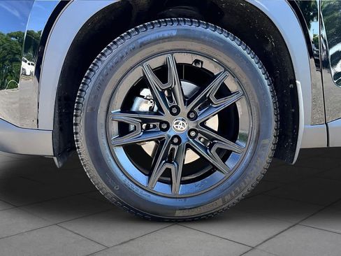 Used 2026 Toyota Grand Highlander AWD Hybrid image 11