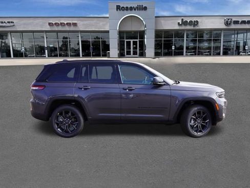 New 2025 Jeep Grand Cherokee Limited w/ Trailer Tow Package image 3