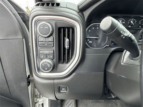 Used 2022 GMC Sierra 2500 SLE image 16