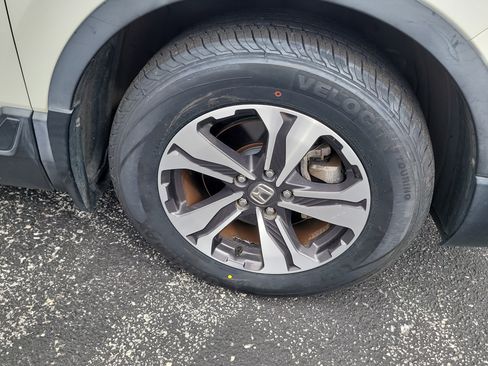 Used 2017 Honda CR-V LX image 10