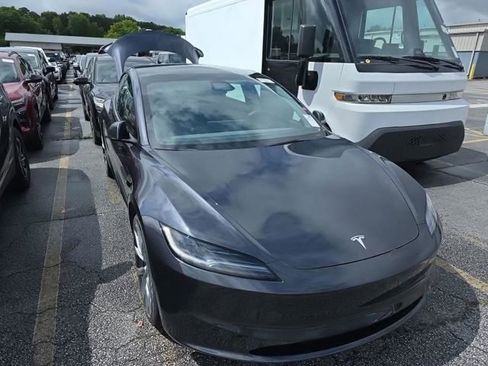 Used 2024 Tesla Model 3 Standard Range RWD image 2