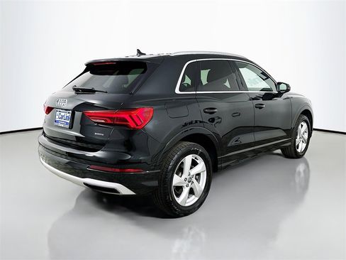Used 2020 Audi Q3 2.0T Premium w/ Convenience Package image 8