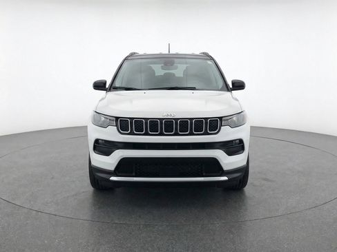 Used 2025 Jeep Compass Limited image 2