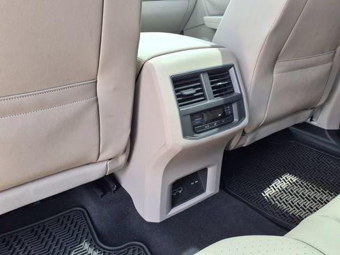 Used 2019 Volkswagen Atlas SEL R-Line FWD image 22