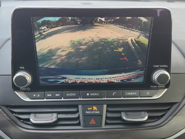 Used 2025 Nissan Altima 2.5 SV FWD image 18
