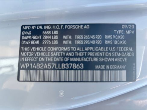 Used 2020 Porsche Macan S image 25