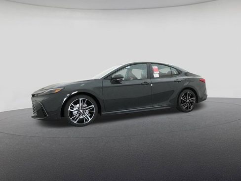 New 2026 Toyota Camry XSE FWD image 18