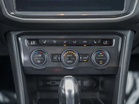 Used 2020 Volkswagen Tiguan SEL AWD/4WD image 20