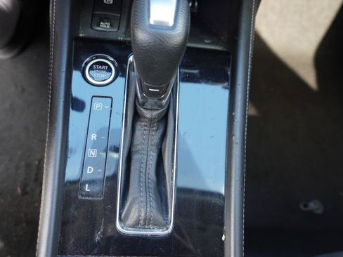 Used 2022 Nissan Kicks SV w/ Interior Electronics Package FWD image 25
