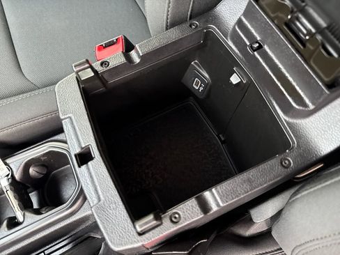 Used 2018 Jeep Wrangler Unlimited Sahara image 26