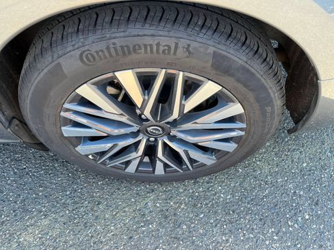 Used 2025 Nissan Altima 2.5 SV FWD image 26