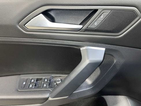Used 2020 Volkswagen Tiguan SE w/ Panoramic Sunroof Package AWD/4WD image 23