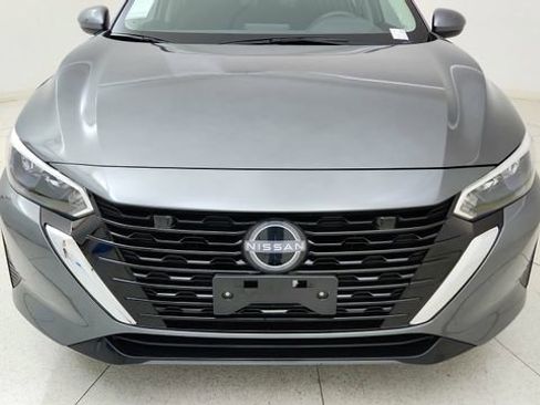 Used 2025 Nissan Sentra S image 8