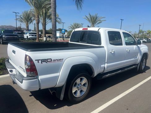 Used 2015 Toyota Tacoma PreRunner w/ TRD Sport Package RWD image 4