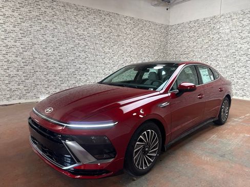 New 2026 Hyundai Sonata SEL FWD image 3
