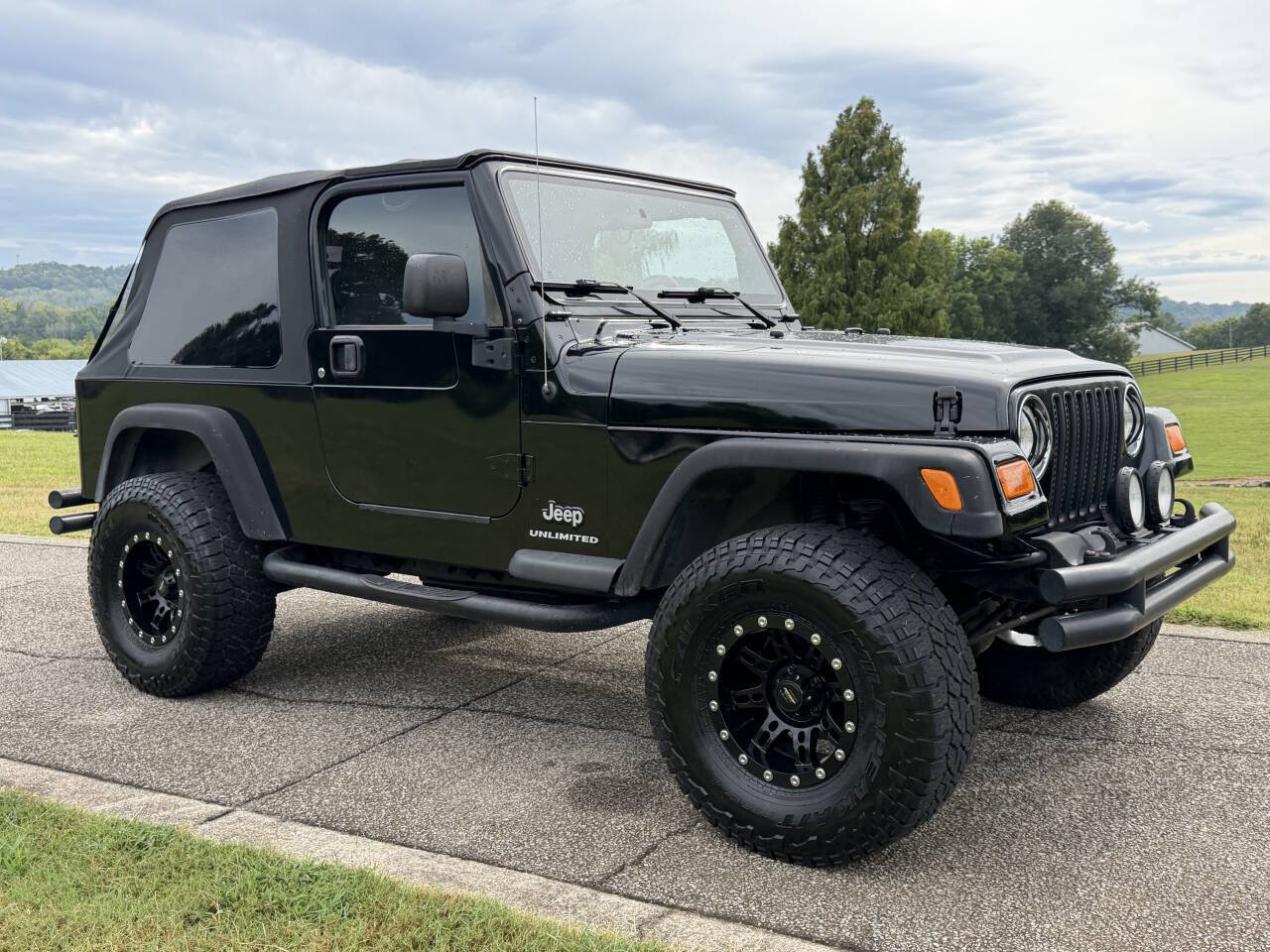 Used 2004 Jeep Wrangler 4WD image 4