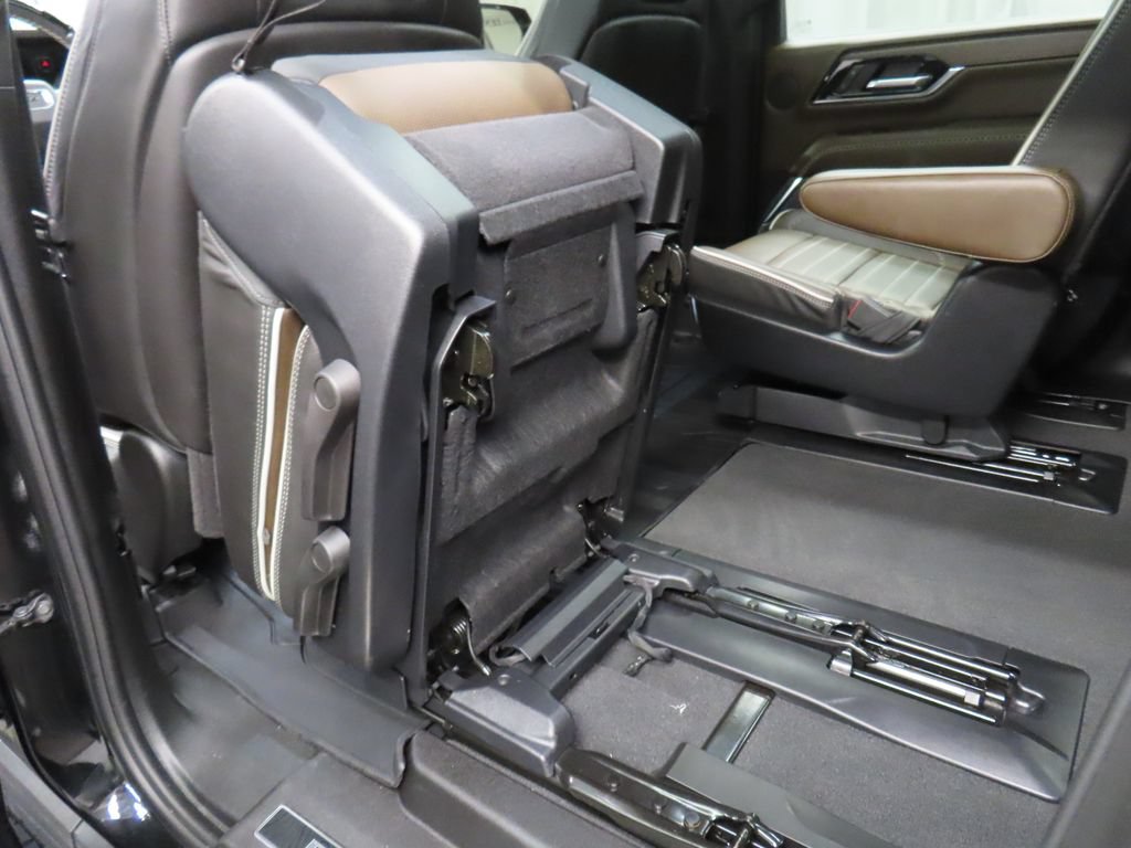 Used 2025 GMC Yukon XL Denali Ultimate AWD/4WD image 70