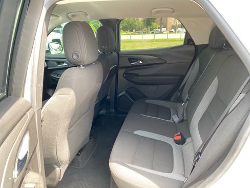 Used 2023 Chevrolet TrailBlazer LT FWD image 19