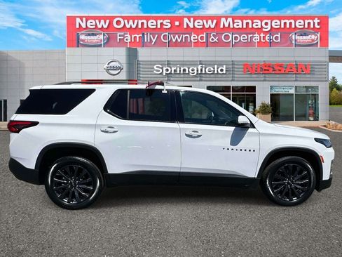 Used 2023 Chevrolet Traverse RS w/ LPO, Floor Liner Package AWD/4WD image 4