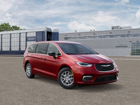 New 2026 Chrysler Pacifica Select image 36