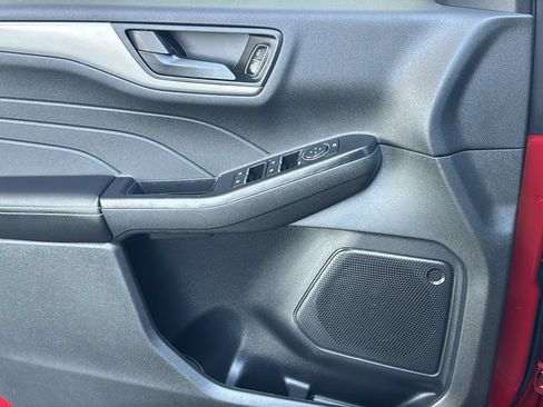 Certified 2025 Ford Escape Active w/ Tech Pack #1 FWD image 18