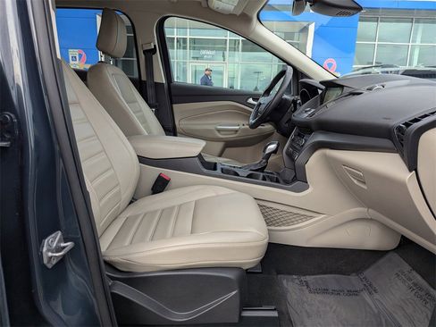 Used 2019 Ford Escape SEL image 39