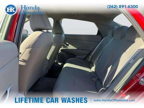 Used 2024 Hyundai Elantra Blue image 21