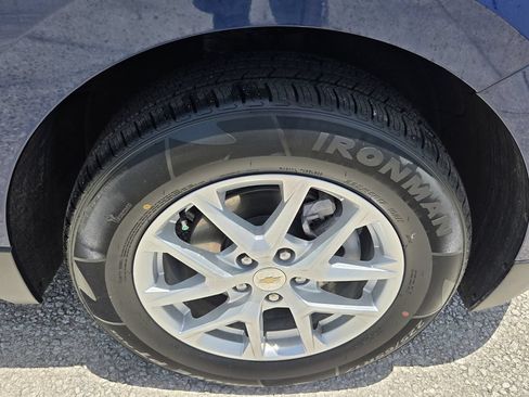 Used 2022 Chevrolet Equinox LT FWD image 9