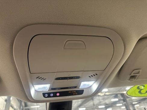 Used 2023 Buick Enclave Essence w/ Sport Touring Edition FWD image 32