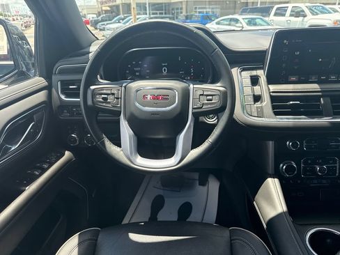 Used 2024 GMC Yukon SLT AWD/4WD image 25