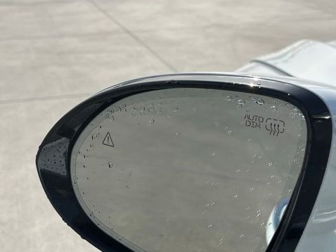 Used 2024 Genesis Electrified GV70 Advanced image 16