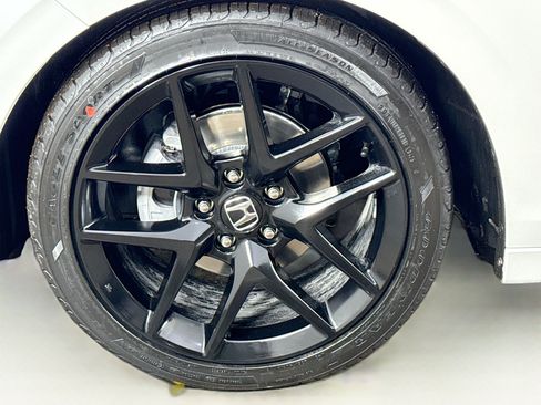 Used 2025 Honda Civic Sport image 11