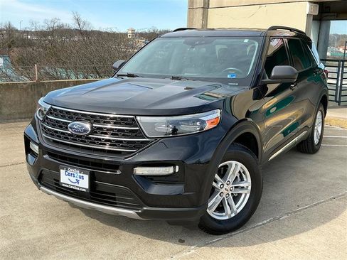 Used 2020 Ford Explorer XLT w/ Equipment Group 202A image 2