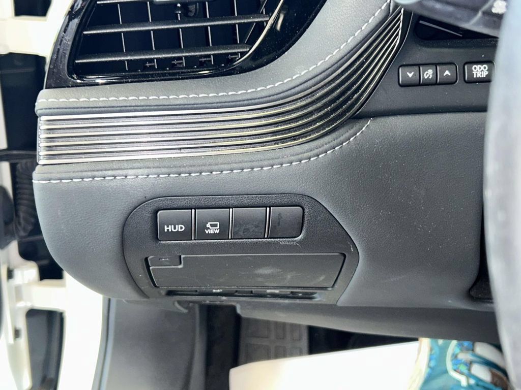 Used 2022 Lexus LS 500 w/ Interior Upgrade Package RWD image 20