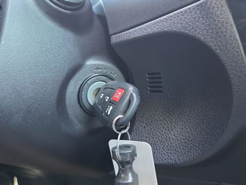 Used 2016 Toyota Corolla LE FWD image 36
