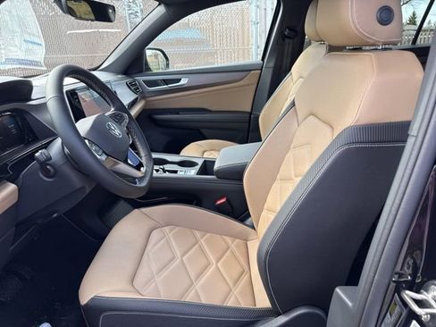 New 2026 Volkswagen Atlas Cross Sport SE AWD/4WD image 13