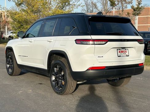 New 2025 Jeep Grand Cherokee Limited image 5