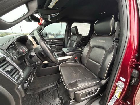 Used 2019 RAM 1500 Laramie w/ Sport Appearance Package AWD/4WD image 31