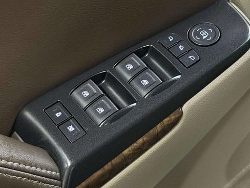 Used 2017 Chevrolet Tahoe LT w/ LT Signature Package image 18