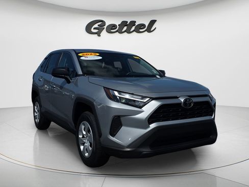 Used 2025 Toyota RAV4 LE FWD image 3