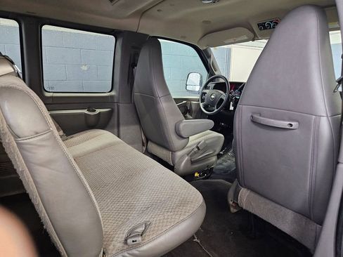 Used 2020 Chevrolet Express 3500 LT w/ LT Preferred Equipment Group image 34