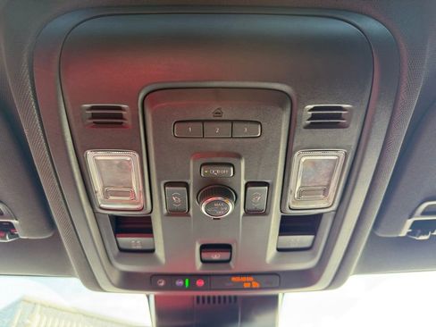 Used 2023 GMC Yukon AT4 w/ Technology Package image 16