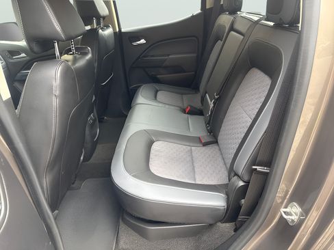 Used 2015 Chevrolet Colorado Z71 AWD/4WD image 9