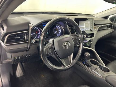 Used 2022 Toyota Camry SE w/ Convenience Package FWD image 14