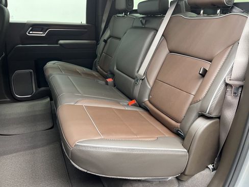 New 2026 GMC Sierra 2500 Denali w/ Denali Reserve Package image 5