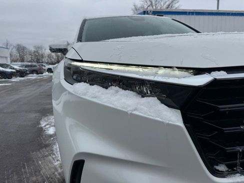 Certified 2024 Honda CR-V EX image 11